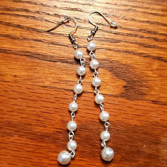 Pearl dangle earrings - Picture 1 of 3